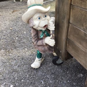 Garden Gnome Leprechaun – spy