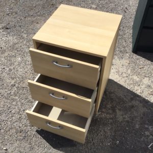 Chest Of Drawers Small (3 Drawers Or Fewer) – . / . / Wood / Cream