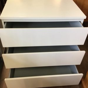 Chest Of Drawers Small (3 Drawers Or Fewer) – . / Medium / Composite / White