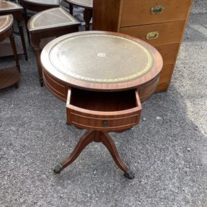 Table Coffee/ Occasional – . / Small / Wood / Dark Brown