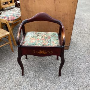 Stool/Pouffe – . / Medium / Wood / Dark Brown