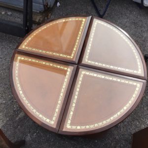 Table Coffee/ Occasional – . / . / Wood / Dark Brown