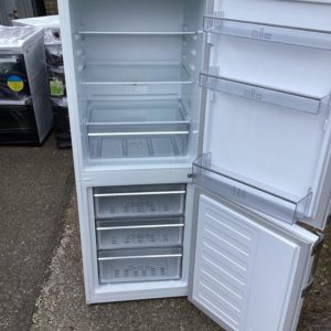 Fridge/Freezer – up to 5 ft (3.A1) kgm4513 bloomberg
