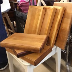 Chopping Board/ Pan Stand – . / . / Wood / .