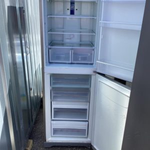 Fridge/Freezer – over 5 ft (2.A) – B1AA134FSI – Indesit / . / . / .