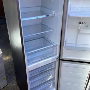 Fridge/Freezer – over 5 ft (3.A1) – RB31FDRNDSA – Samsung / . / . / .