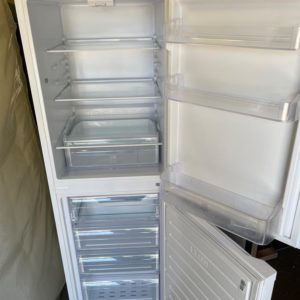 Fridge/Freezer – over 5 ft (2.A) – LFC55W22 Logik – . / . / . / White