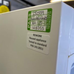 Fridge/Freezer – over 5 ft (2.A) – LFC55W22 Logik – . / . / . / White