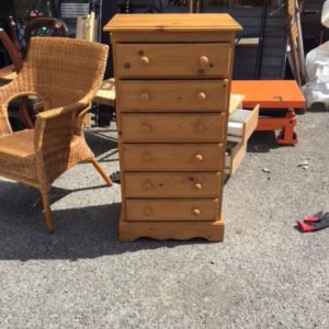 Chest Of Drawers Small (3 Drawers Or Fewer) – . / Medium / Wood / Pine