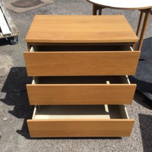 Chest Of Drawers Small (3 Drawers Or Fewer) – . / Medium / . / Beige