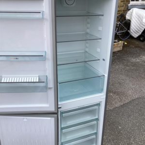 Fridge/Freezer – over 5 ft (2.A) – KFN26133
