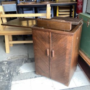 Sewing cabinet