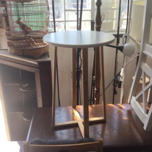 Table Coffee/ Occasional – . / Small / Wood / .
