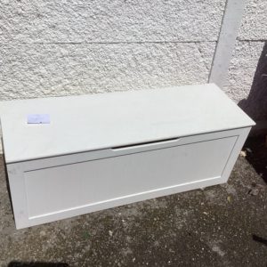 Storage Trunk/Box/Ottoman – . / . / Wood / White