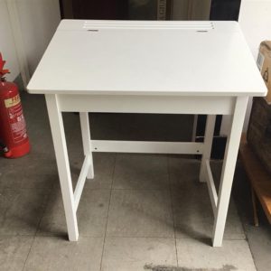 Desk Medium – . / . / Composite / White