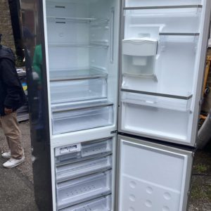 Fridge/Freezer – over 5 ft (3.A1) – RL58 – Samsung / . / . / .