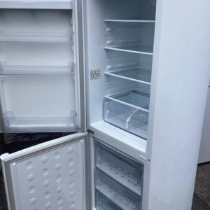 Fridge/Freezer – over 5 ft (2.A) – RL38SBSW – Samsung / . / . / .