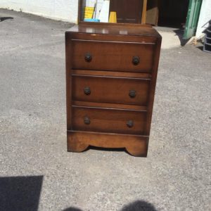 Chest Of Drawers Small (3 Drawers Or Fewer) – . / . / Wood / .