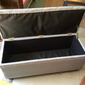 Storage Trunk/Box/Ottoman – . / Medium / Fabric / Grey