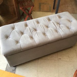 Storage Trunk/Box/Ottoman – . / Medium / Fabric / Grey
