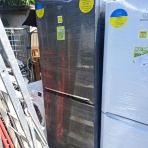 Fridge/Freezer – over 5 ft (2.A) – CXFG1790G – Beko / . / . / .
