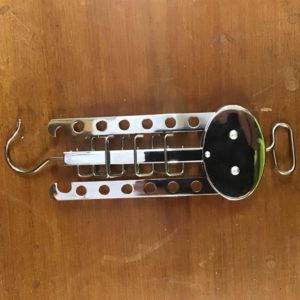 tie hangers  – . / . / Metal / .