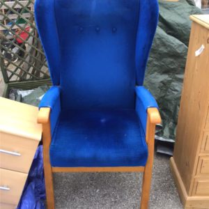 Armchair – . / Medium / Fabric / Light Blue