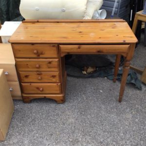 Desk Small – . / Medium / Wood / Pine