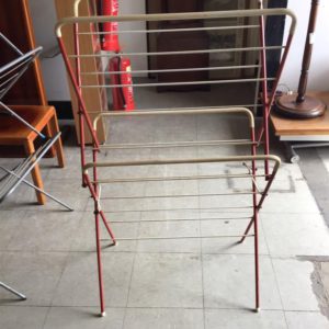 Clothes Horse – . / Small / Metal / Red