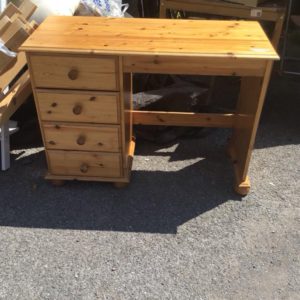 Desk Small – . / . / Wood / Pine