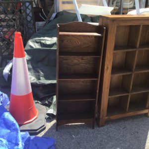 Shelves/Bookcase Small – . / . / Wood / Dark Brown