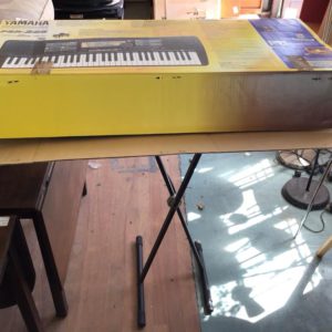 Yamaha keyboard and stand
