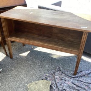 Desk Medium – . / . / Wood / .