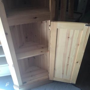 Corner Unit – . / . / Wood / .