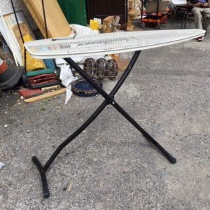 Ironing Board – . / . / Metal / White