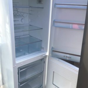 Fridge/Freezer – over 5 ft (2.A) – KGH34X05GB – Bosch / . / . / .