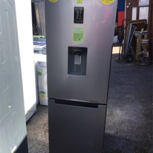 Fridge/Freezer – over 5 ft (3.A1) – RB31FDRNDSA – Samsung / . / . / .