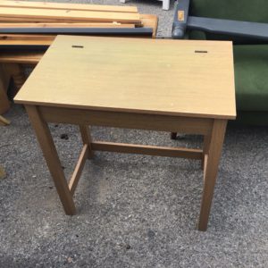 Desk Small – . / Small / Composite / Beige