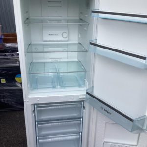 Fridge/Freezer – over 5 ft (2.A) – KGH33X10GB – Bosch / . / . / .