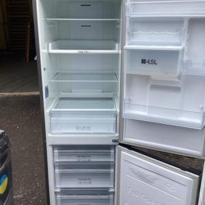 Fridge/Freezer – over 5 ft (2.A) – RB31FDRNDSA – Samsung / . / . / .