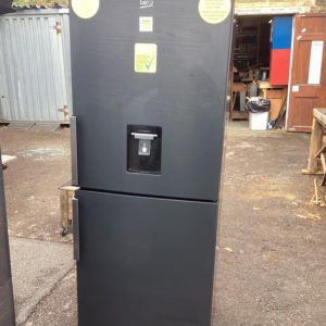 Fridge/Freezer – over 5 ft (2.A) – CRFP1790DA – Beko / . / . / .