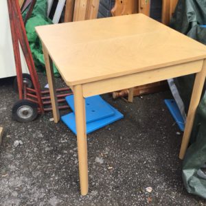 Dining Table small – . / . / Wood / .