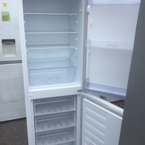 Fridge/Freezer – over 5 ft (2.A) – CRFG1582W – Beko / . / . / .