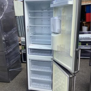 Fridge/Freezer – over 5 ft (3.A1) – RL41WGIH – Samsung / . / . / .