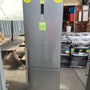 Fridge/Freezer – over 5 ft (2.A) – RL60GZEMG – Samsung / . / . / .